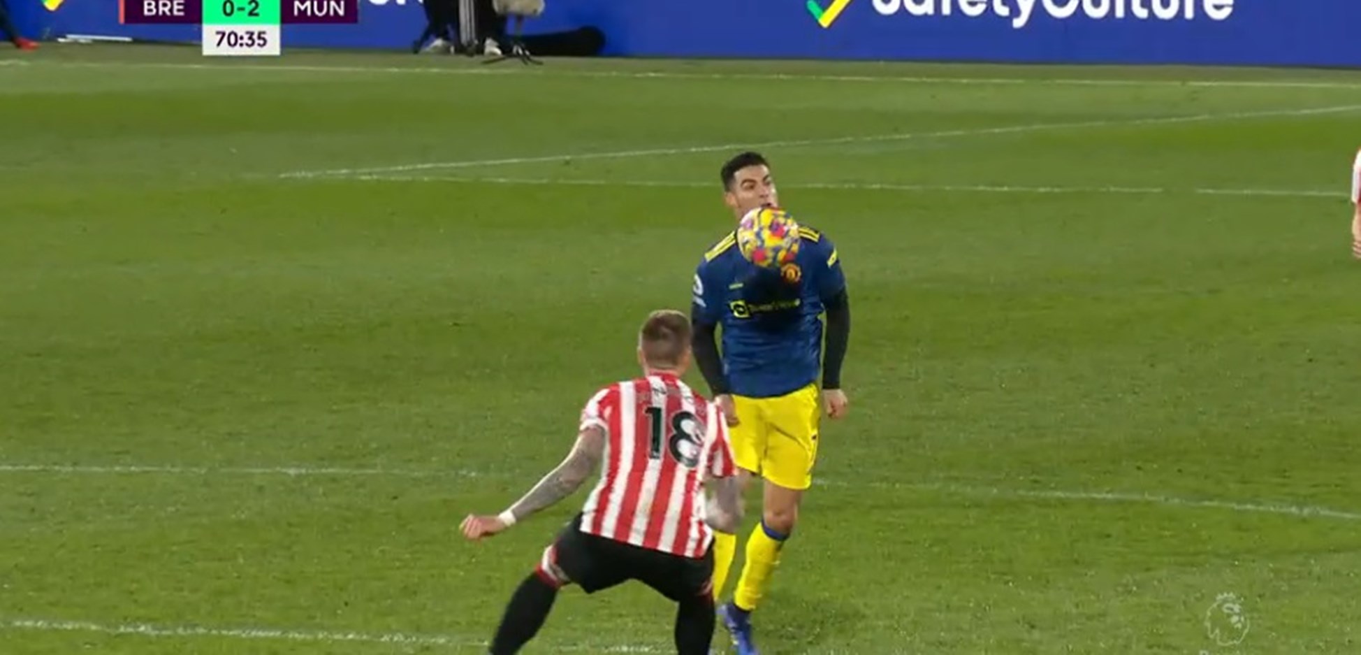 Ώμο, ώμο, ώμο: Ο Κριστιάνο έκανε μία μαγική ενέργεια και μετά… δρόμο! (vids)