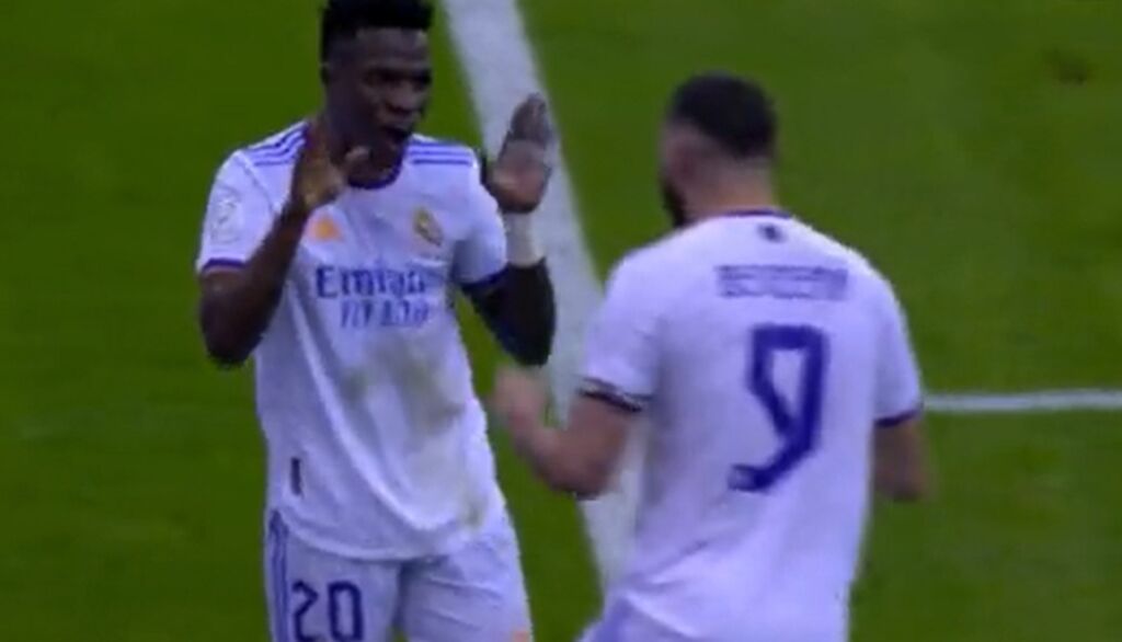 Ο Βινίσιους «κάρφωσε» την Μπαρτσελόνα (vid)