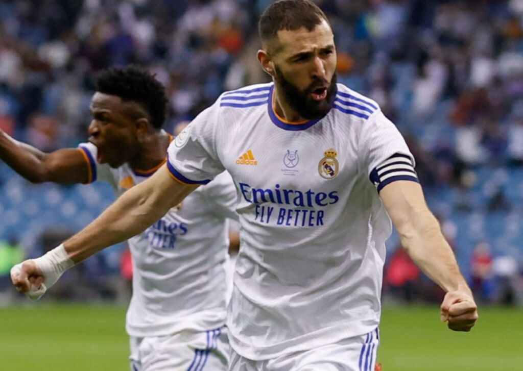 Η «Βασίλισσα» στον θρόνο της (vid)