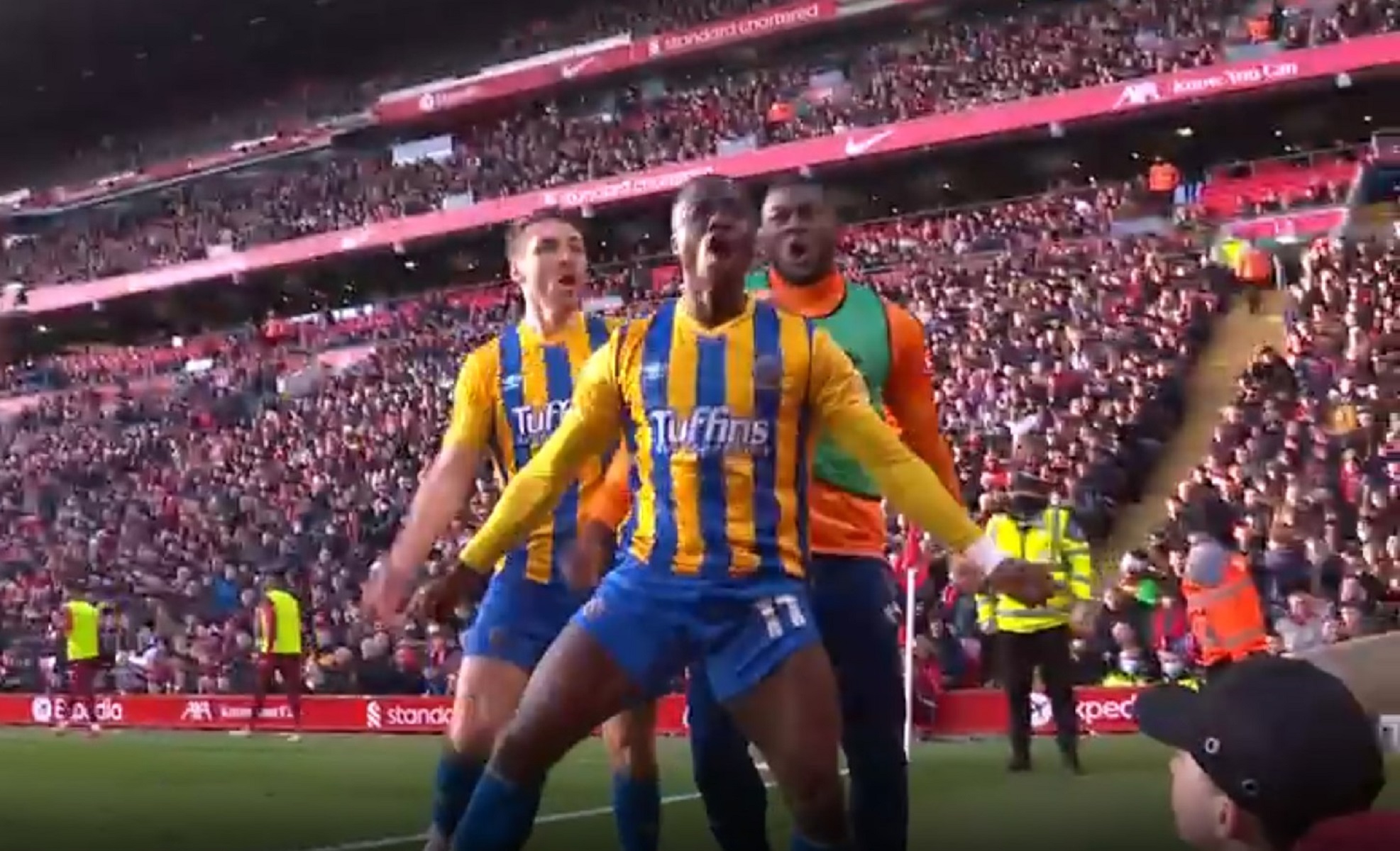 Η Σριούσμπερι… παγώνει το «Άνφιλντ» κι ο σκόρερ γίνεται «Κριστιάνο»! (vid)