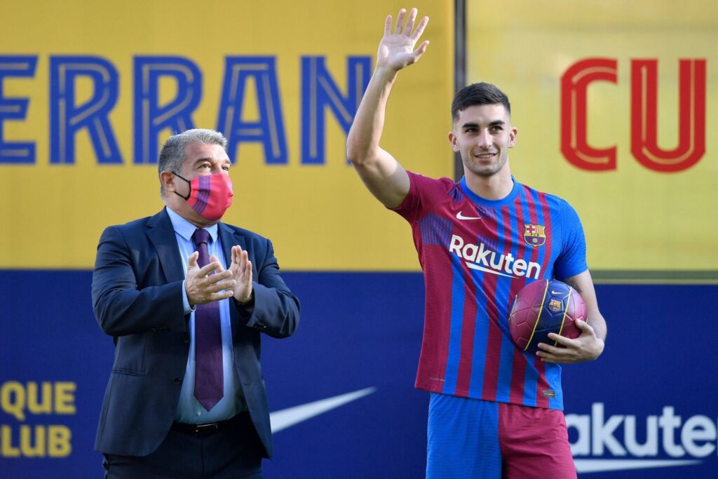 Τόρες: «Με πήρε ο Τσάβι! Πως να μην θέλω να έρθω στην Μπαρτσελόνα;» (vid)