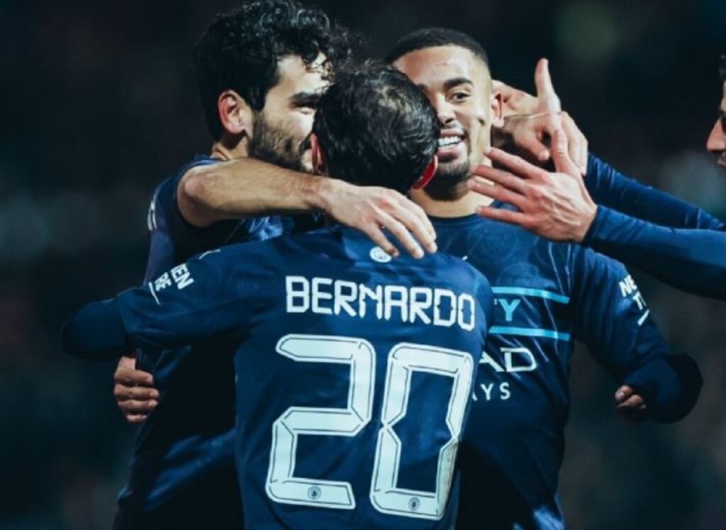 Ντόρτια και… πέταξε η Σίτι! (vid)