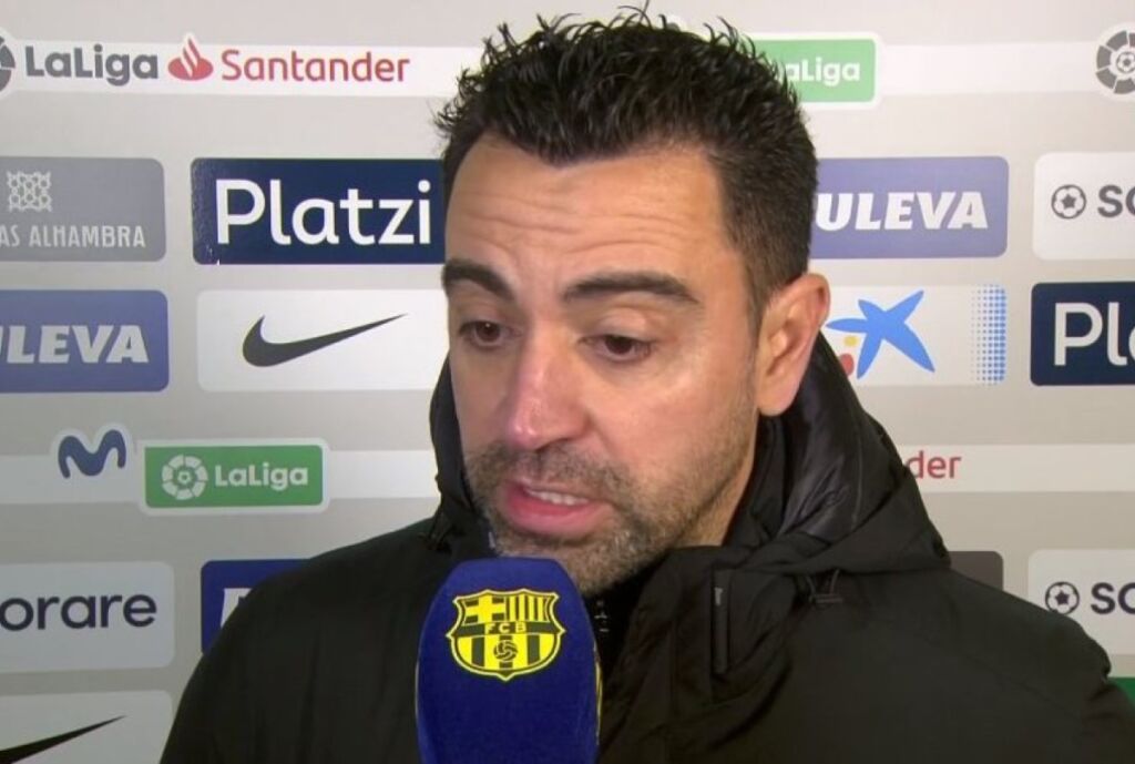 Έξαλλος ο Τσάβι: «Όταν δεν έχεις εμπειρία αυτά παθαίνεις…»