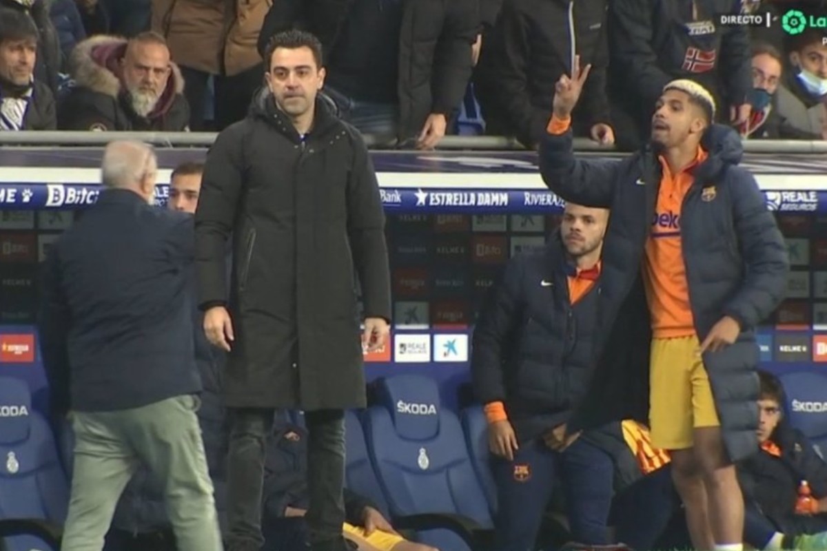 Ο Τσάβι απολογήθηκε για τις προσβολές του Αραούχο στην Εσπανιόλ (vid)