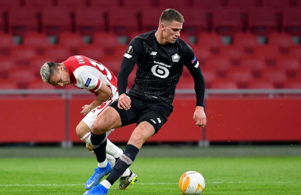 Η Μίλαν προσπάθησε και ο Μπότμαν της… έκλεισε το μάτι!