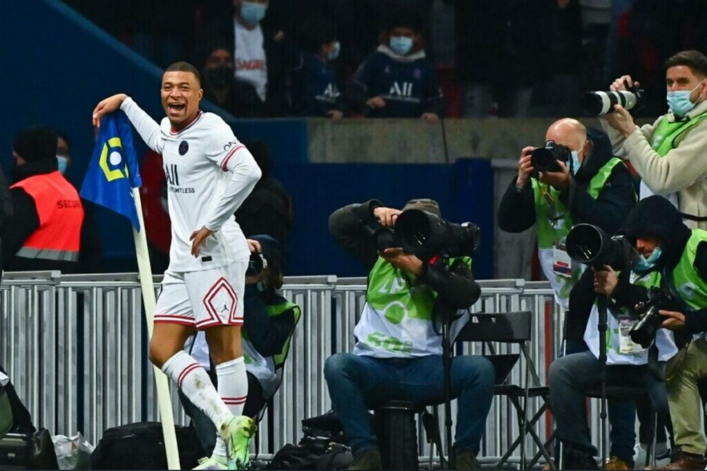 Ο πανηγυρισμός του Μπαπέ ήταν ένας φόρος τιμής στο ίνδαλμά του (pics)