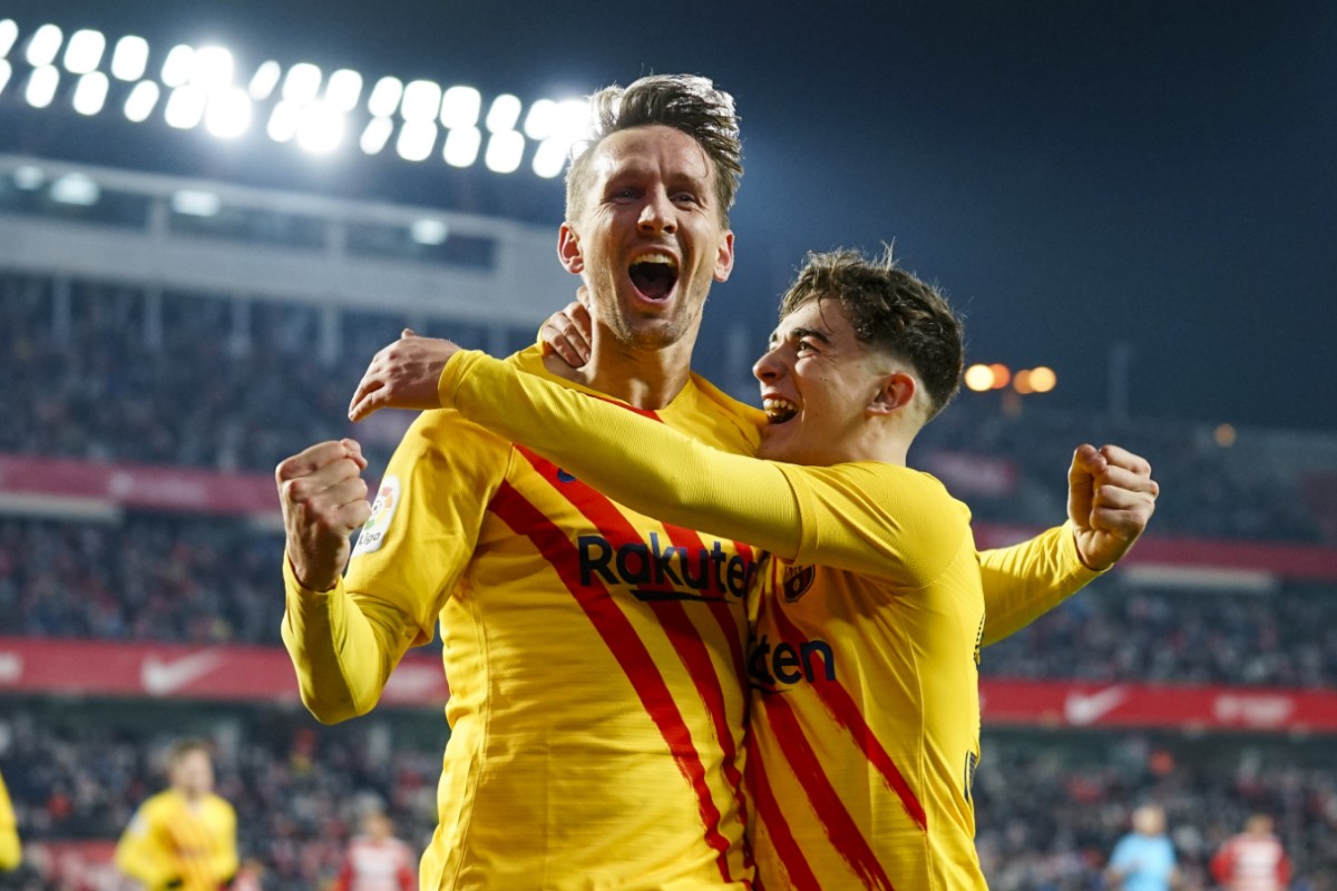 Ο Λουκ Ντε Γιονγκ κλείνει στόματα όταν «καίει η μπάλα» (vid)