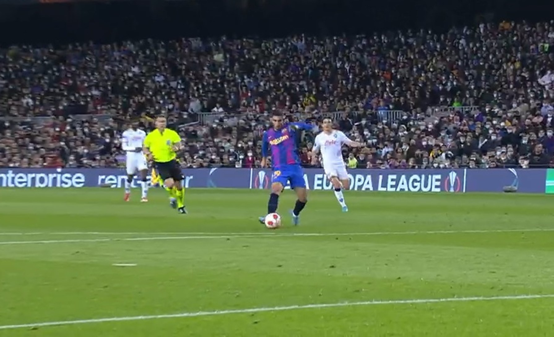 Του το ε-Φεραν το γκολ σχεδόν έτοιμο και ο Τόρες το έχασε! (vid)