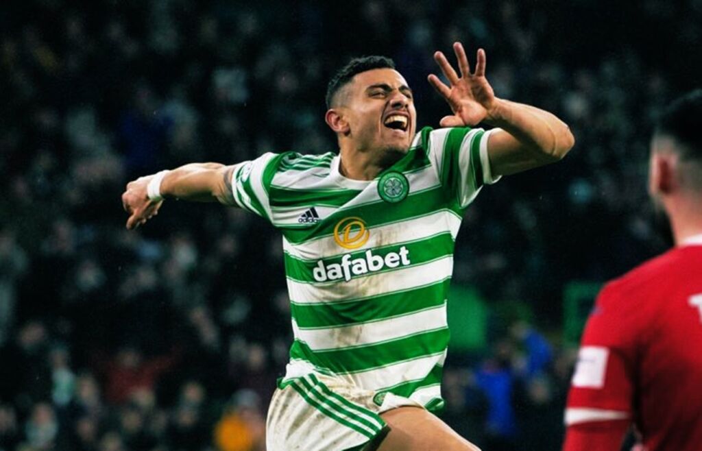 Γιακουμάκη, κόψε τα αστεία! Σκορπάς τον τρόμο και στην Σκωτία! (vids)