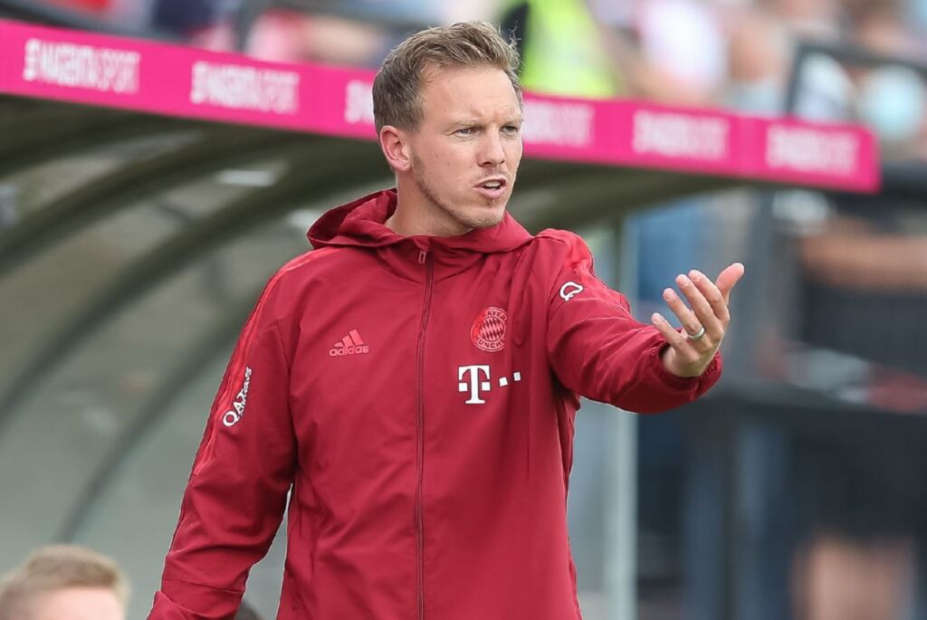 Ο Νάγκελσμαν και στον ύπνο του φωνάζει εντολές στους παίκτες του!