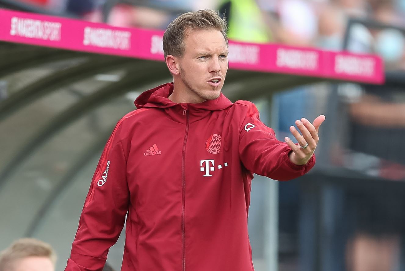 Ο Νάγκελσμαν και στον ύπνο του φωνάζει εντολές στους παίκτες του!