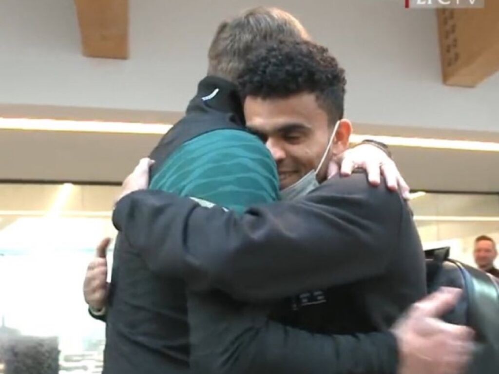 Δεν… υπάρχει το καλωσόρισμα του Κλοπ στον Ντίαζ! (vid)