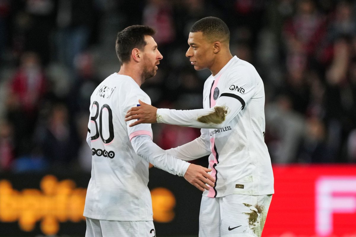 Ο Μπαπέ… κάνει υποδείξεις και στον Μέσι: «Ας παίζει στο κέντρο καλύτερα»