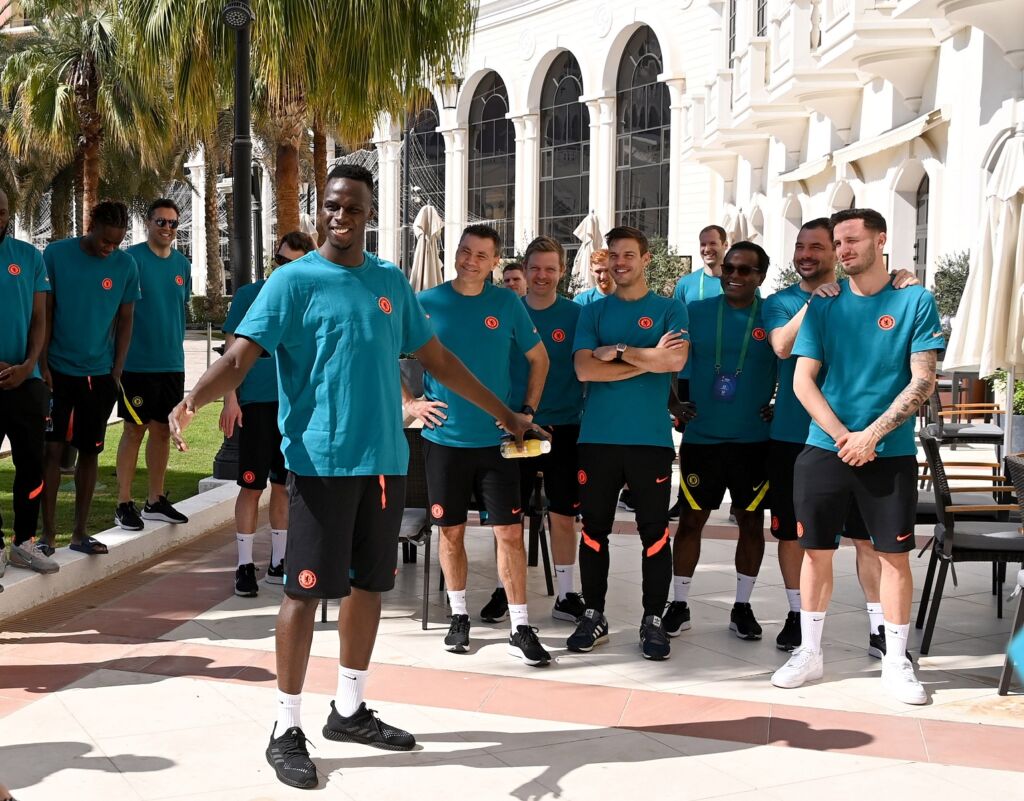 Τσέλσι και Άμπου Ντάμπι υποδέχθηκαν τον ήρωα Μεντί (vid)