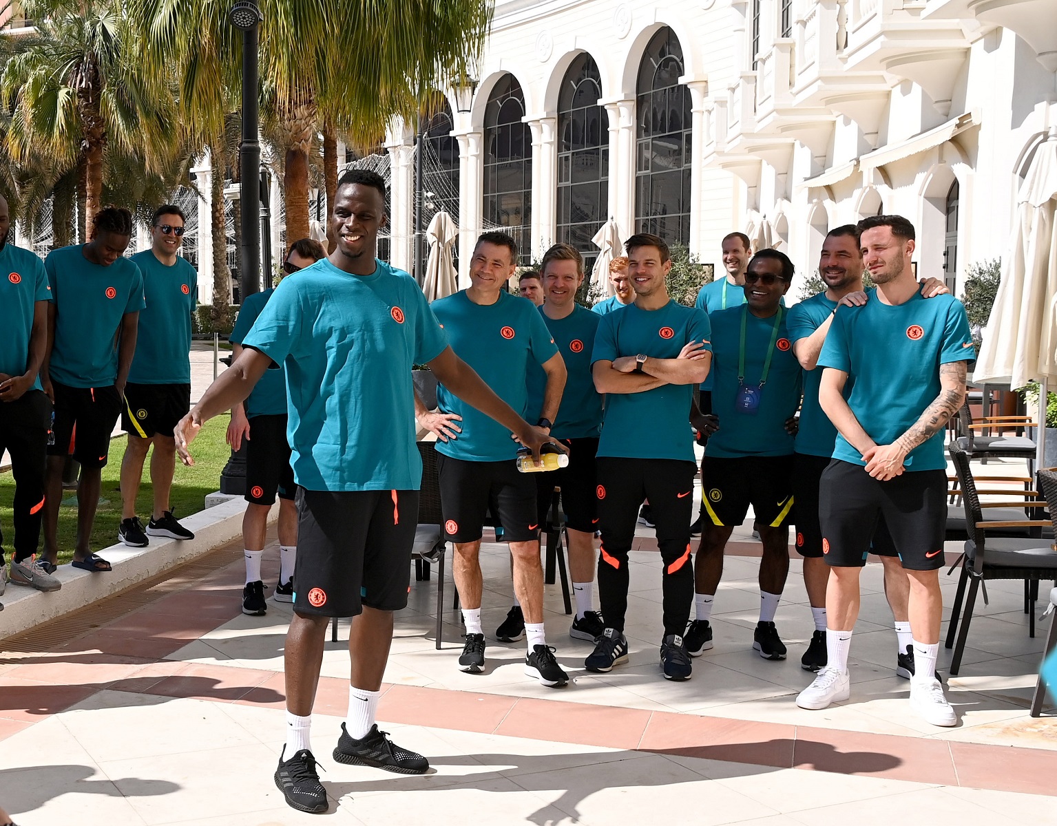 Τσέλσι και Άμπου Ντάμπι υποδέχθηκαν τον ήρωα Μεντί (vid)