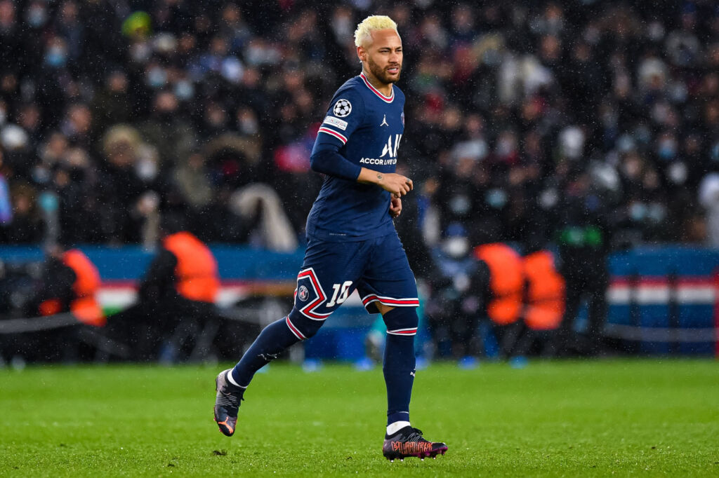 Δίκαια τα παράπονα του Νεϊμάρ… που ζητάει φάουλ σε κάθε φάση!