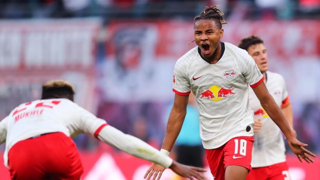 Η Γιουνάιτεντ ξεροσταλιάζει για το «ναι» του Νκουνκού!