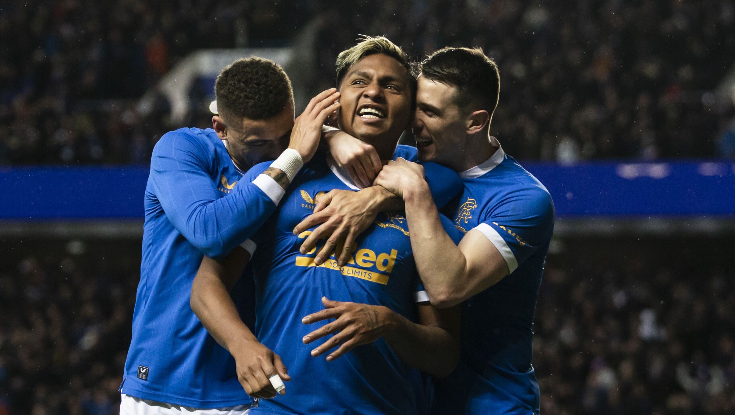 Η Ρέιντζερς ξεπέρασε την ήττα στο ντέρμπι με… ξεγυρισμένη «πεντάρα»! (vid)