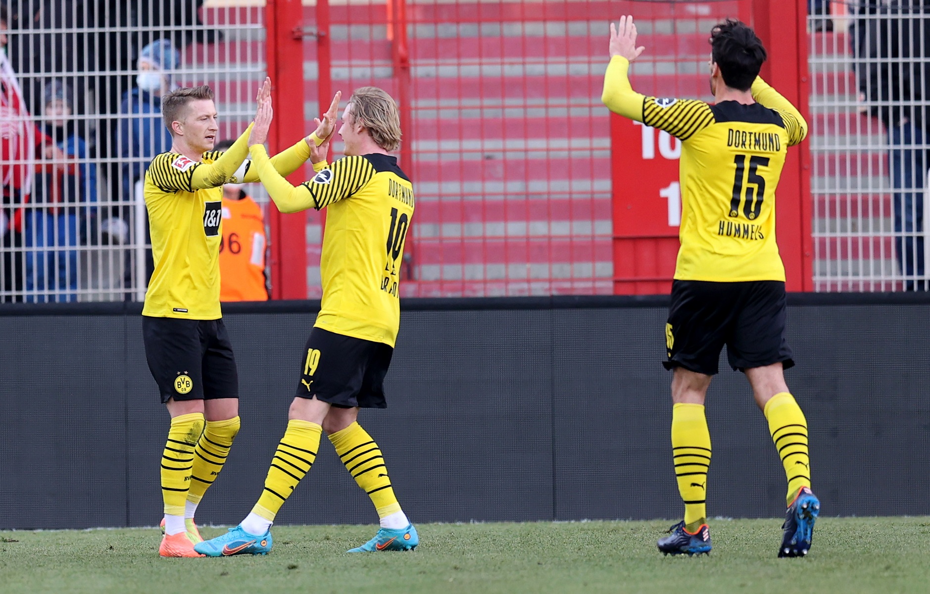 Βόλτα στο Βερολίνο με οδηγό τον Ρόις η Ντόρτμουντ (vid)