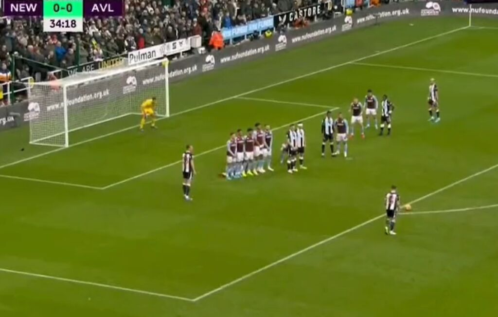 Το έκανε ξανά ο Τρίπιερ – «Πλήγωσε» με φαουλάρα και την Άστον Βίλα (vid)