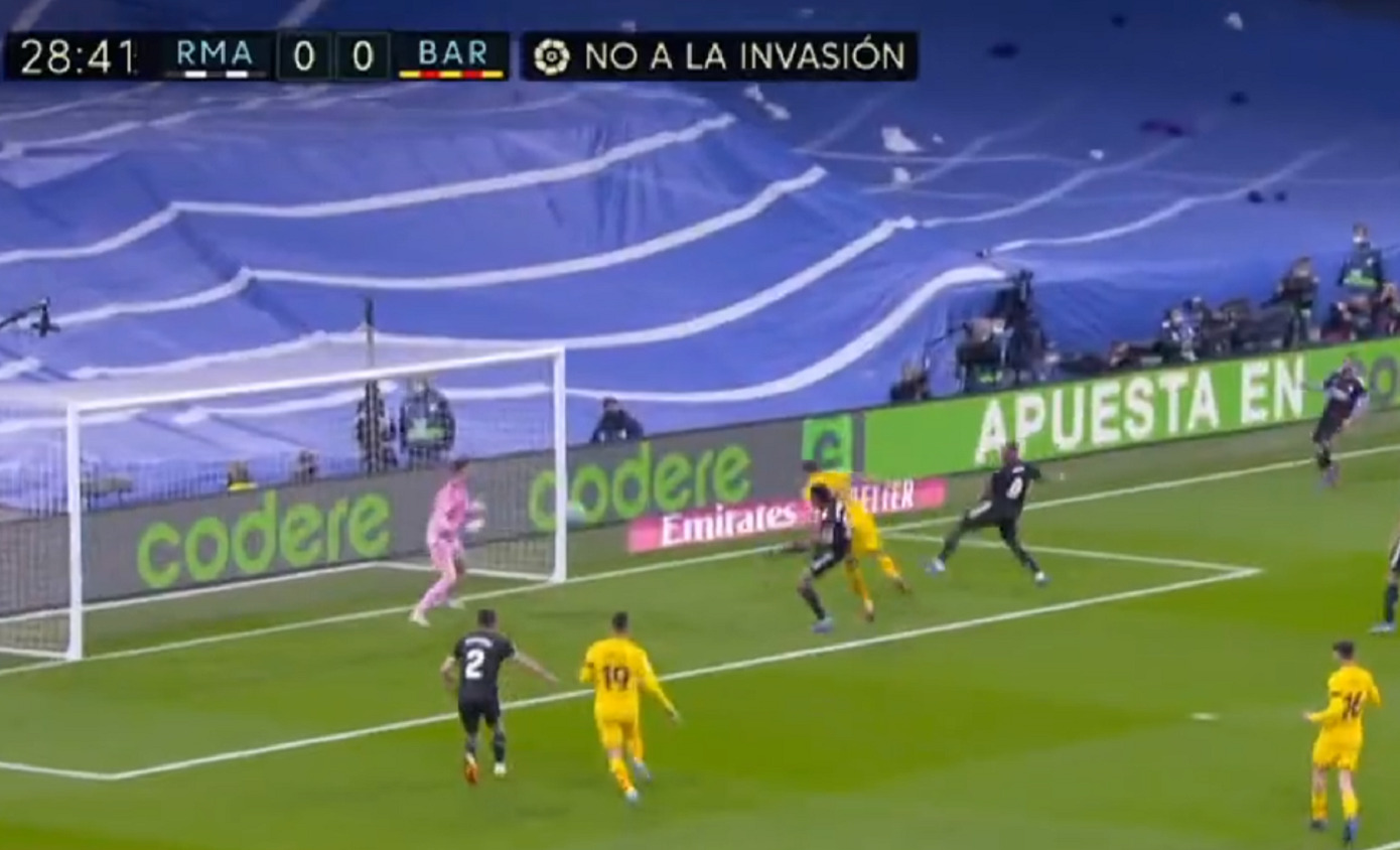 Κεφαλιά ο Ομπαμεγιάνγκ, άγαλμα ο Κουρτουά και 0-1 η Μπάρτσα! (vid)