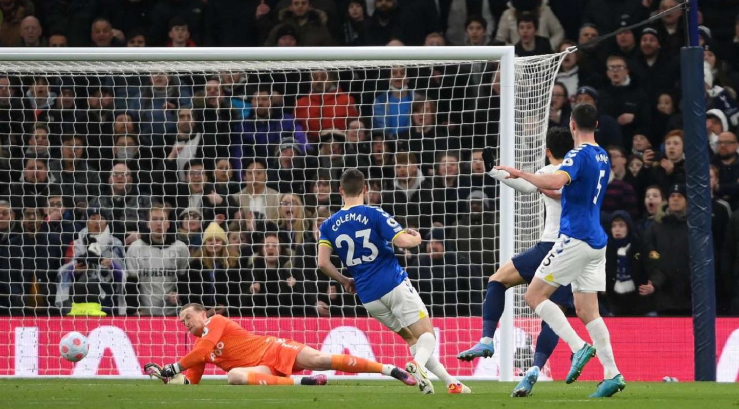 Κιν και Πικφορντ αυτοκτονούν και δίνουν το τρίποντο στην Τότεναμ! (vid)