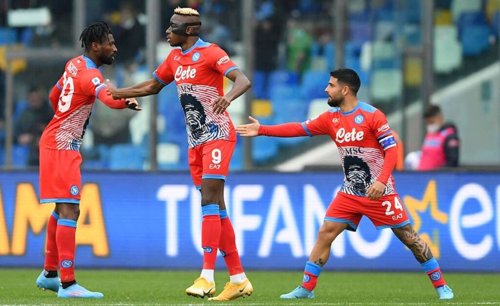 Κορυφή η Νάπολι με κόπο, ιδρώτα και σούπερ Όσιμεν! (vid)