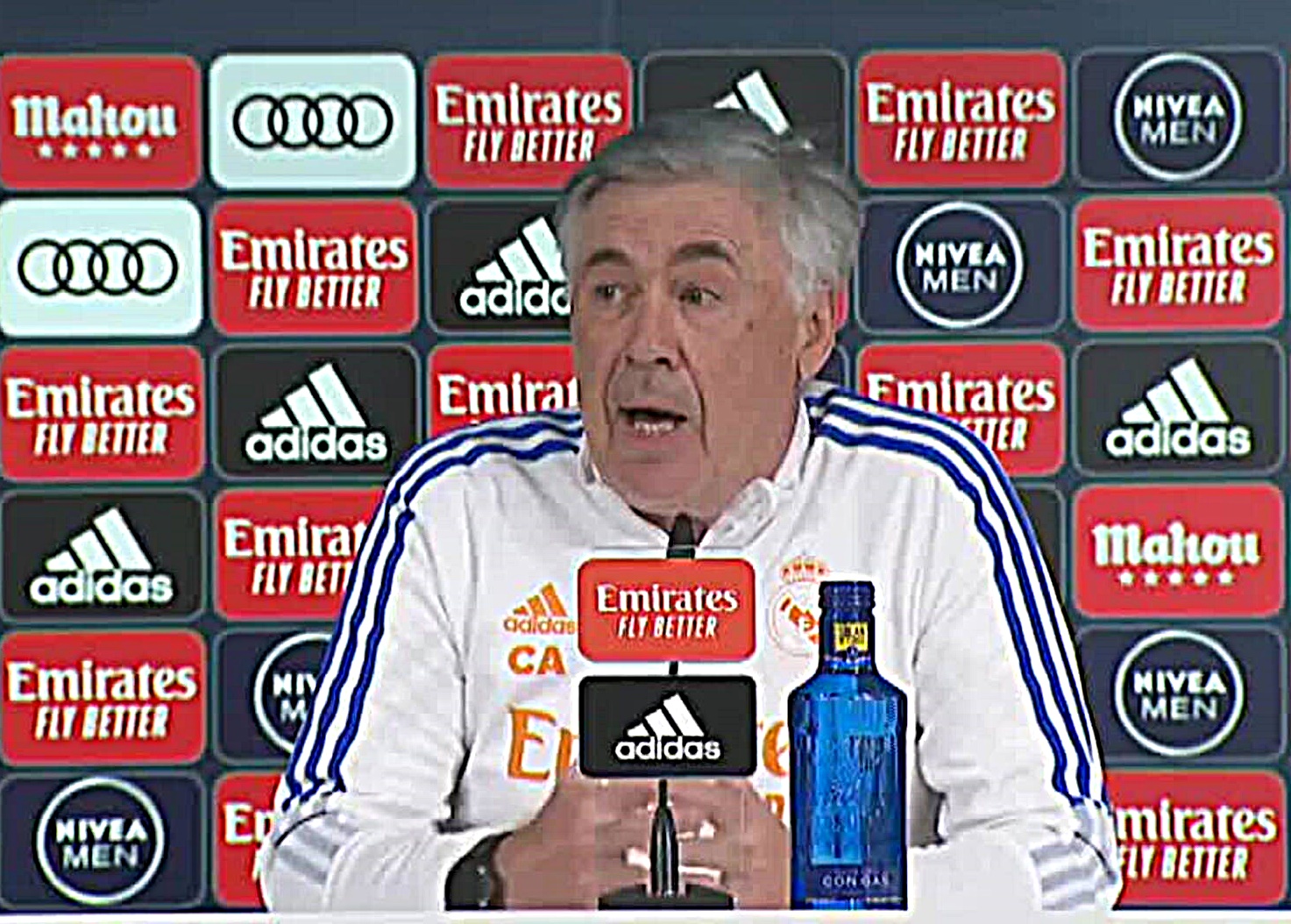 Αντσελότι: «Ωραία πανηγυρίσαμε, αλλά ήταν μόνο η φάση των 16»