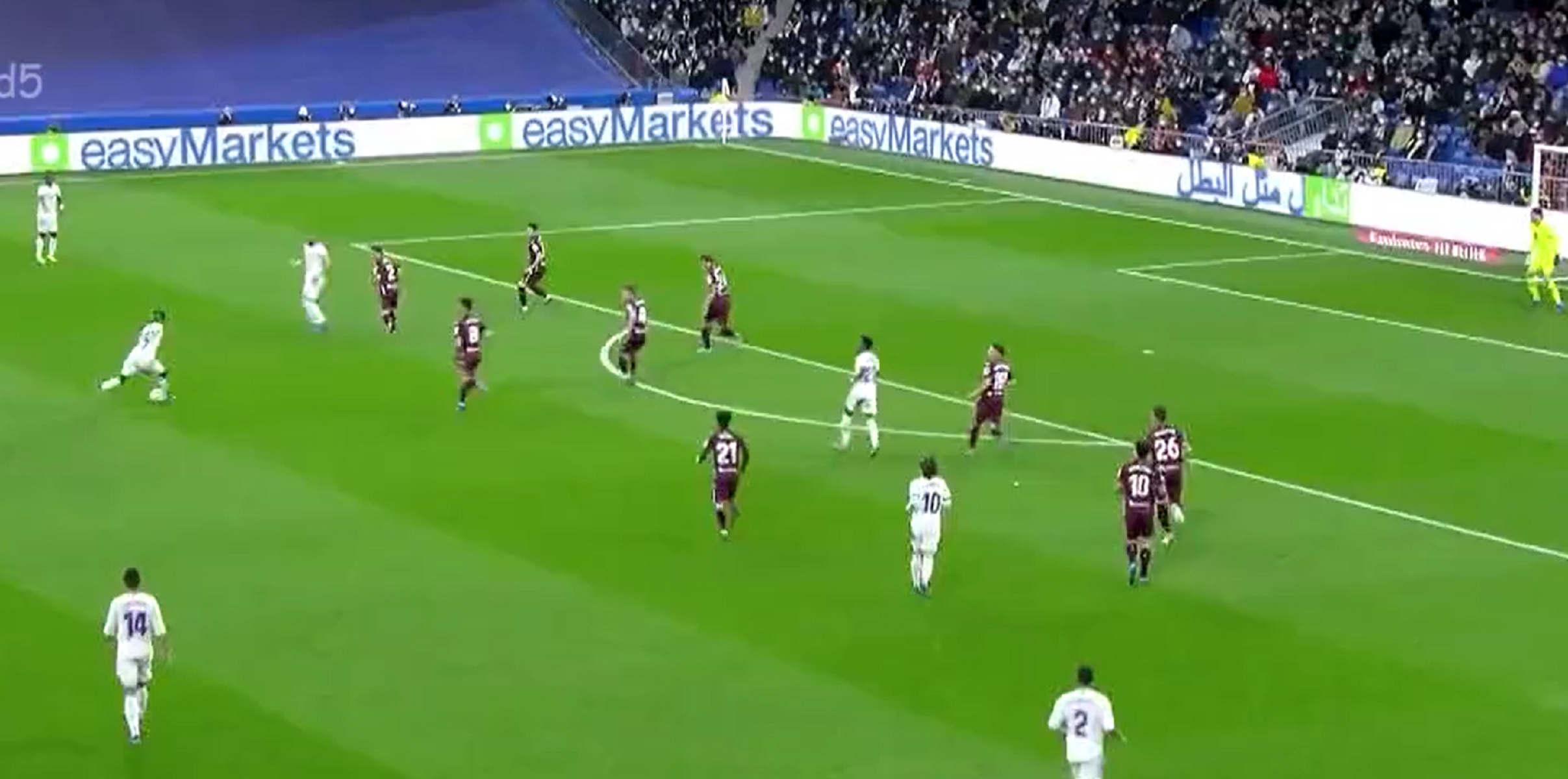 Η «ρουκέτα»… όνειρο του Καμαβινγκά που τίναξε από τα καθίσματα το Μπερναμπέου (vid)