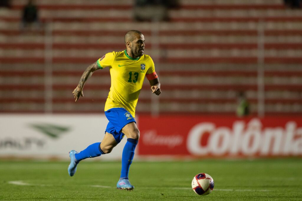 Ο Ντάνι Άλβες όταν φοράει τη φανέλα της Βραζιλίας απλά δεν παίζεται! (stats)