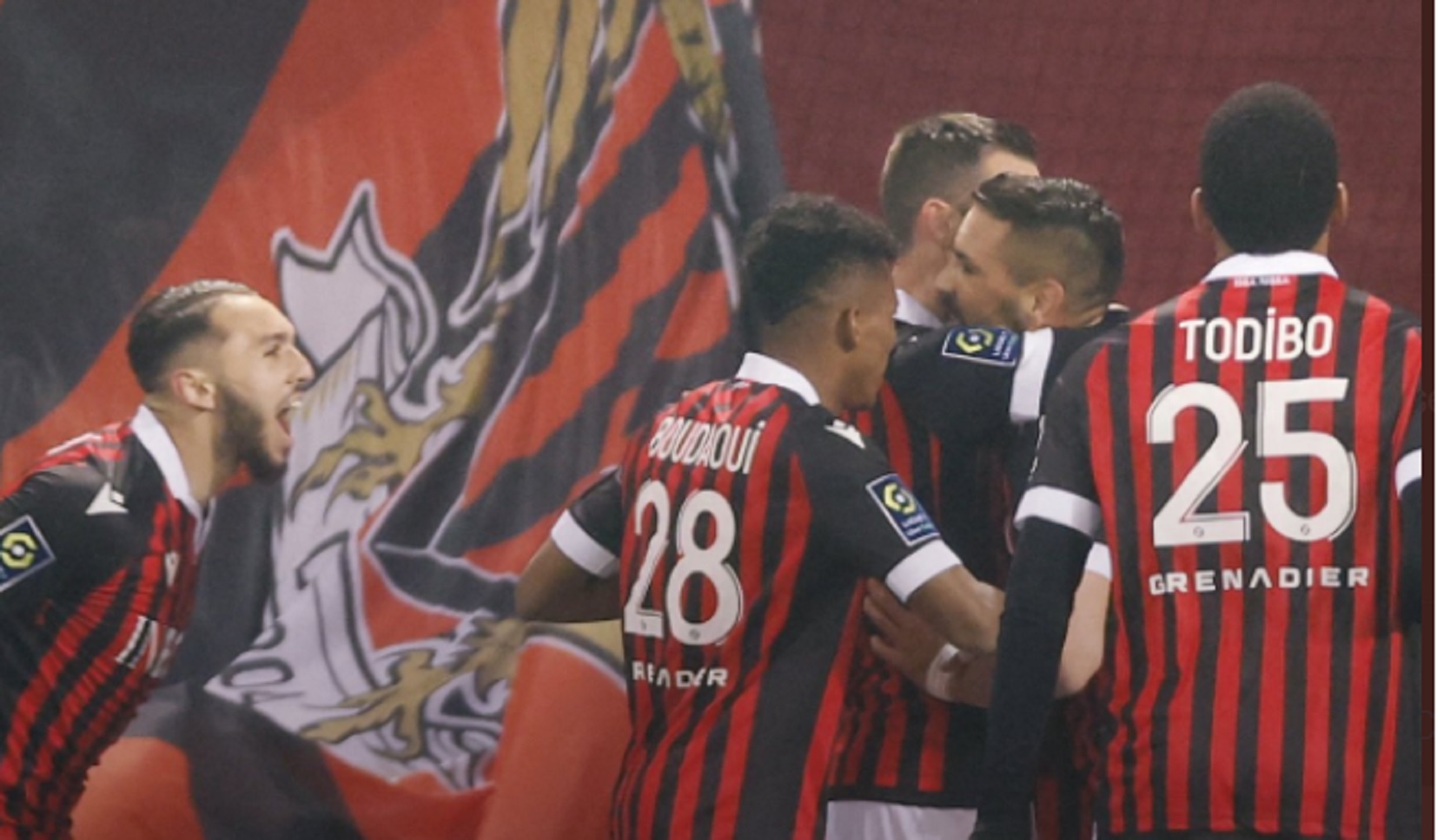 Η Παρί έφαγε πακέτο… Ντελόρ από τη Νις! (vid)