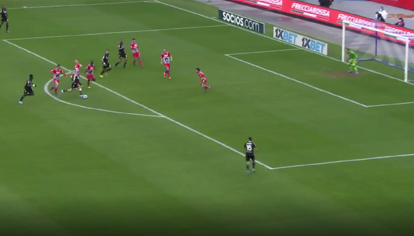 Ο Ντεουλοφέου με τέτοια γκολ δείχνει ότι είναι ακόμη εδώ! (vid)