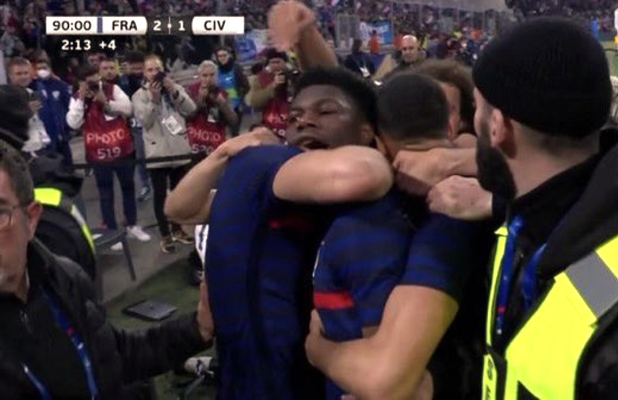 Γαλλία… η νέα γενιά σου μαγεύει – Γκολάρα στο 93′ από τον Τσουαμενί και νίκη (vid)