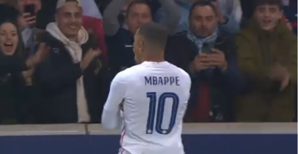 Ο Μπαπέ «έκλεψε» το πλάσε του Ανρί και μας το δείχνει! (vid)