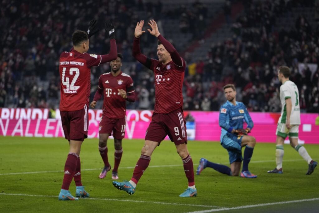 Η Μπάγερν έκανε μία στάση και ξανά προς τη δόξα τραβά (vid)