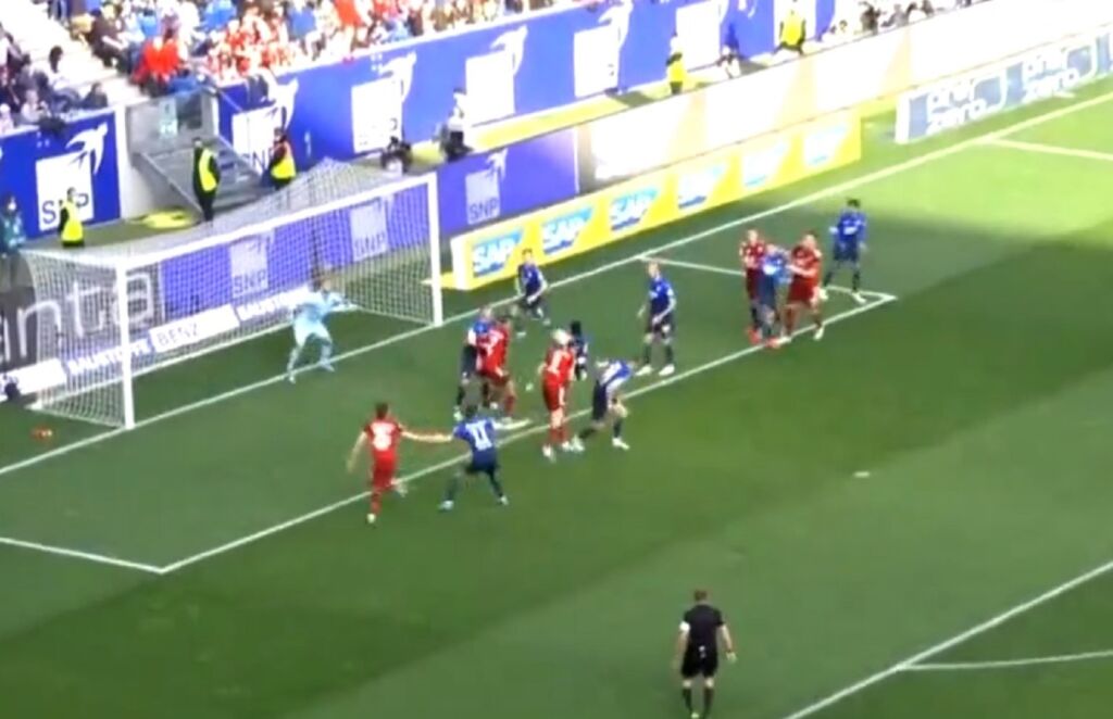 Κεφαλιά «κανονιά» του Λεβαντόφσκι που σώζει ξανά την Μπάγερν! (vid)