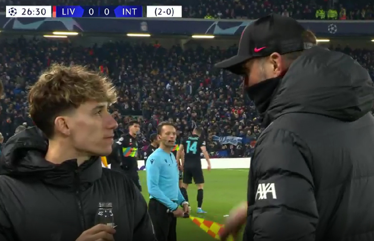 Έκτακτη και προσωρινή διακοπή στο «Άνφιλντ» – Τα είπαν Κλοπ και Τσιμίκας (vids)