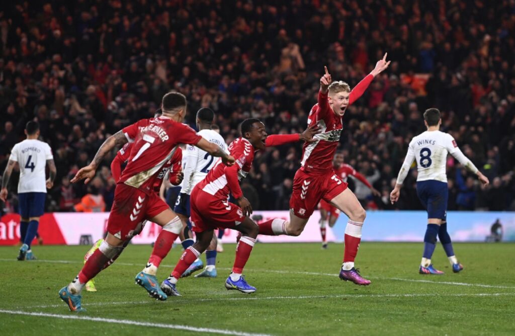 Μίντλεσμπρο, ο… φονέας των «Γιγάντων» – Πέταξε έξω και την Τότεναμ! (vids)