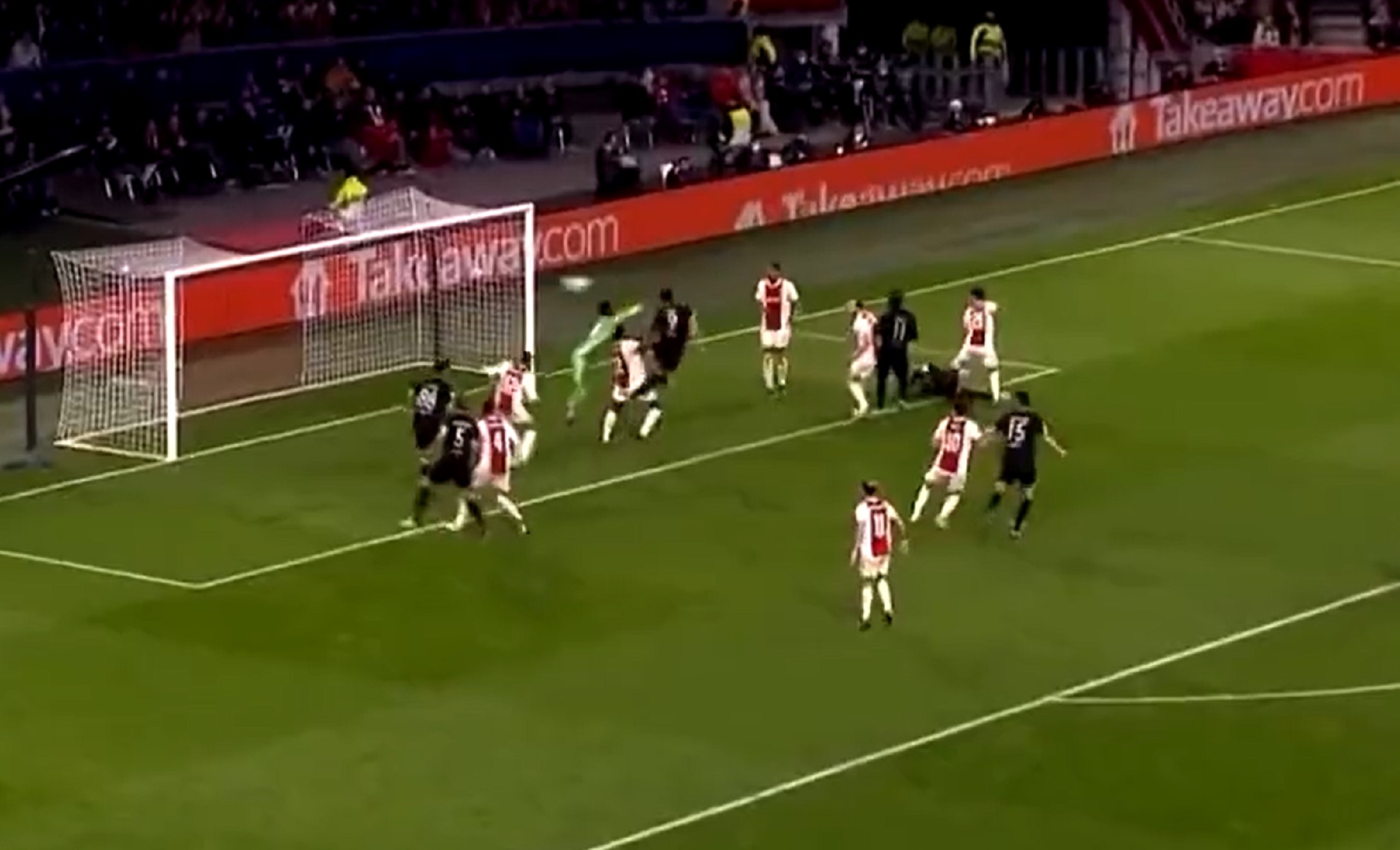 Η έξοδος α λα Μπάτμαν του Ονάνα «ξέρανε» τον Αίαντα (vid)