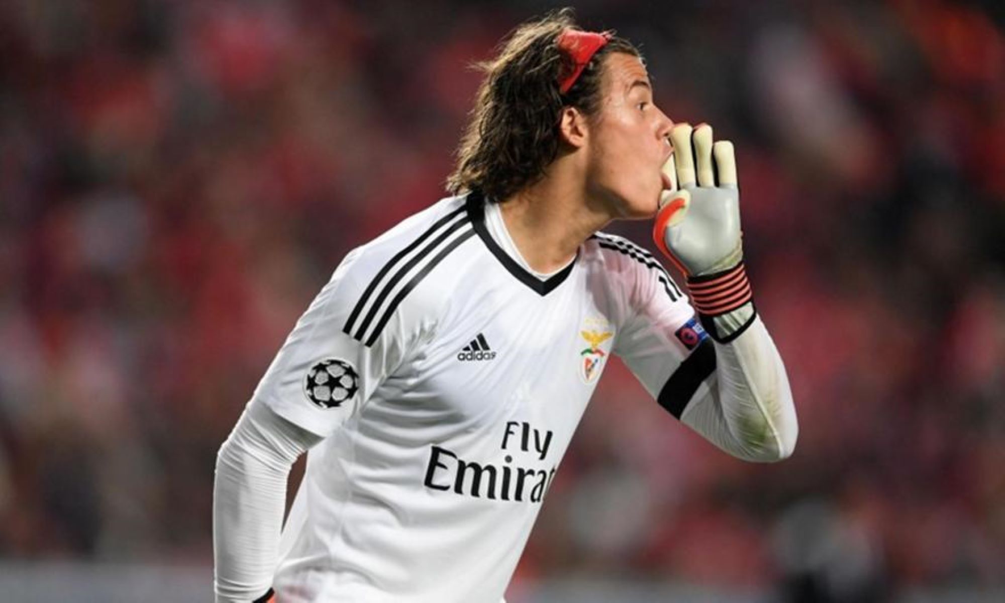 O… γάτος Μουρίνιο κάνει δικό του στο τζάμπα παίκτη της Μπενφίκα!