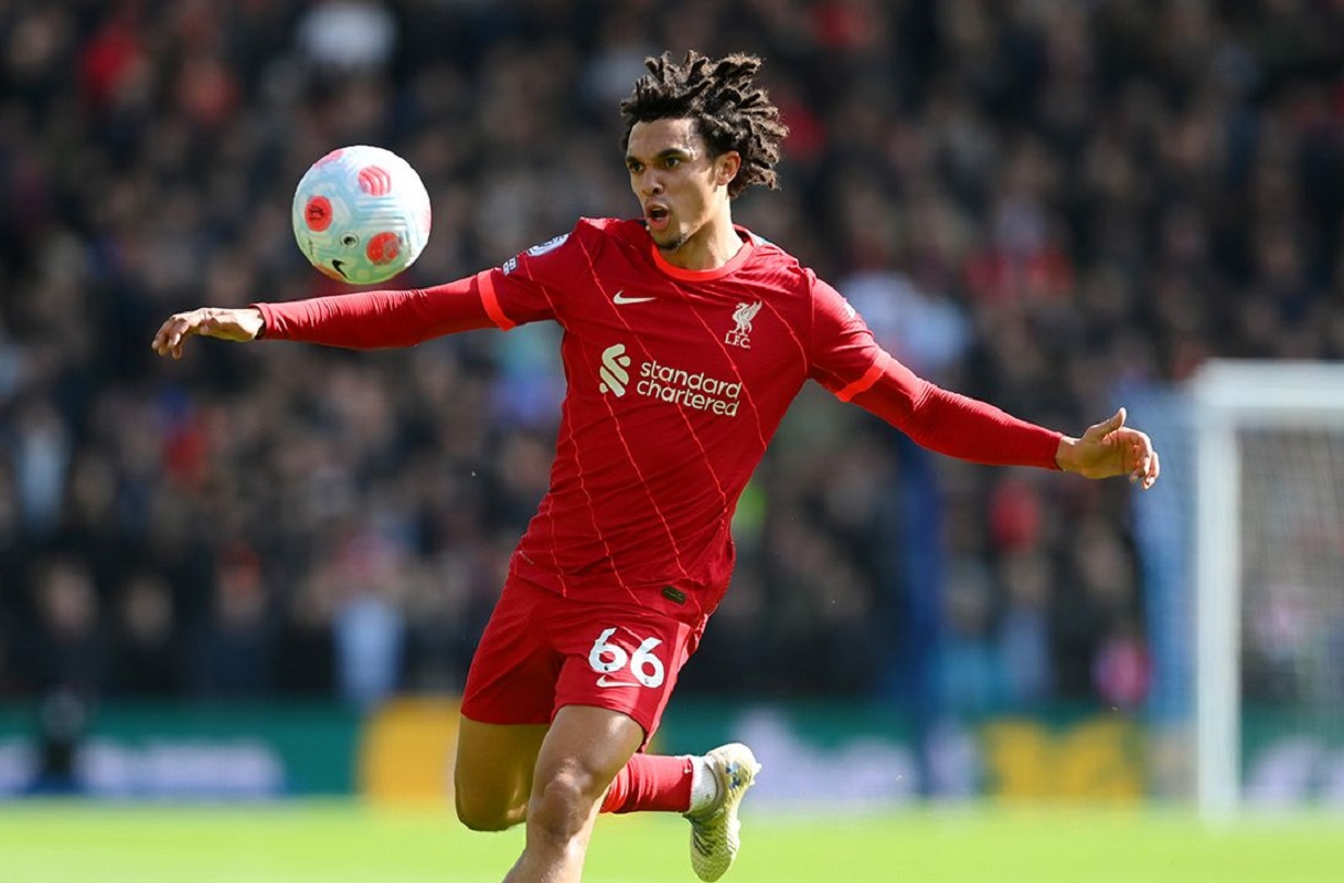 Ο Ντάνι Άλβες αποθέωσε τον Αλεξάντερ-Άρνολντ!