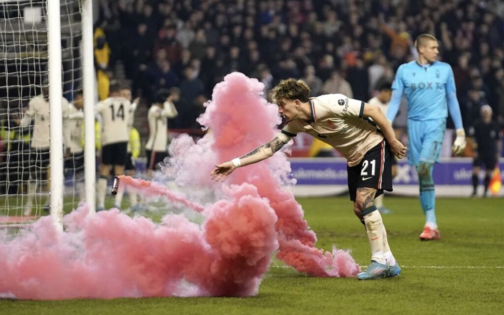 Μεγάλο ματς o Τσιμίκας! Έσπασε τα κοντέρ ο μπακ της Λίβερπουλ! (vids)