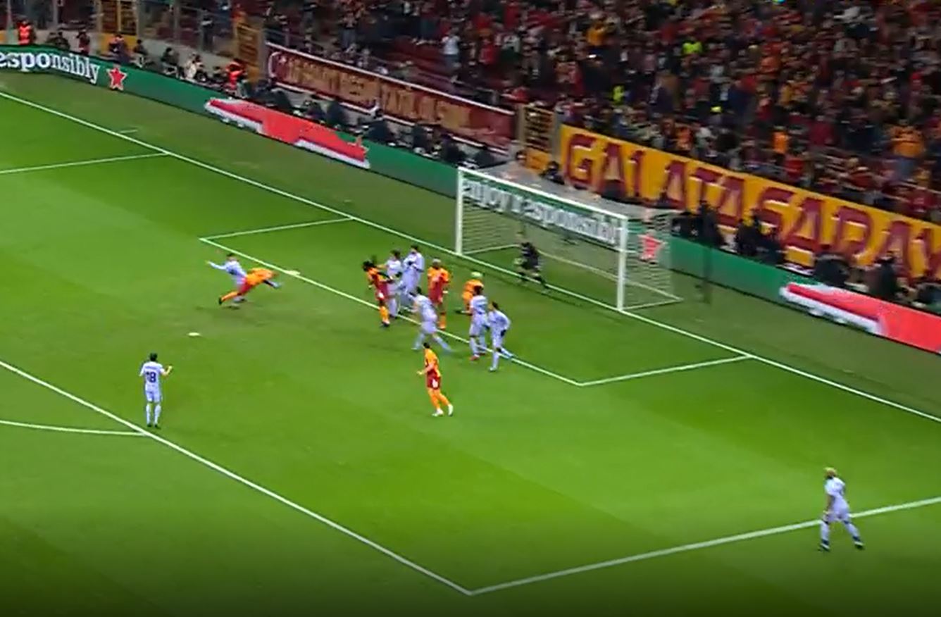 Βούτηξε σαν… ψάρι ο Μαρκάο και κάρφωσε τη Μπαρτσελόνα! (vid)