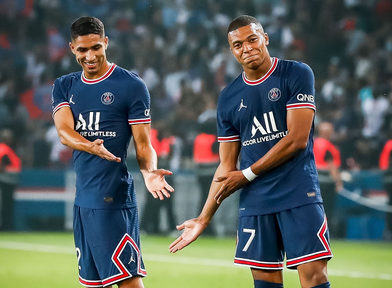 Το… bromance της Παρί έχει πρωταγωνιστές Χακίμι και Μπαπέ!