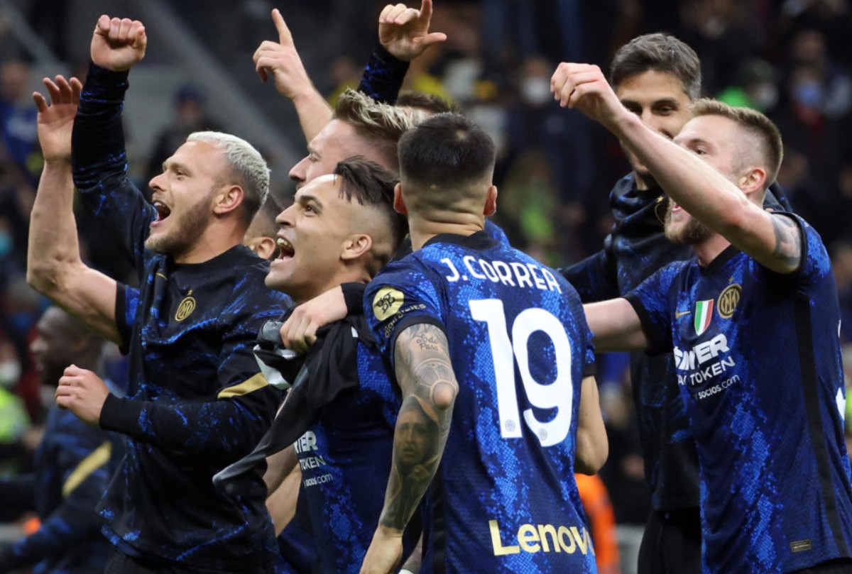 Ίντερ: Ατελείωτο «γλέντι» και ειρωνεία παικτών και εξέδρας κατά της Μίλαν