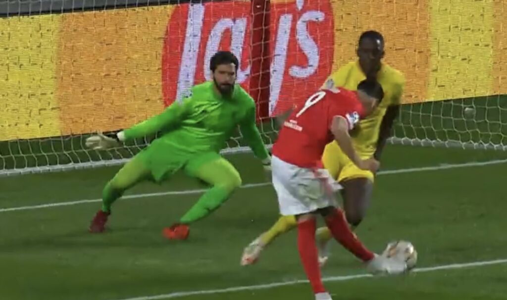 Ολέθριο… τσαφ του Κονατέ και στο παιχνίδι ξανά η Μπενφίκα! (vid)