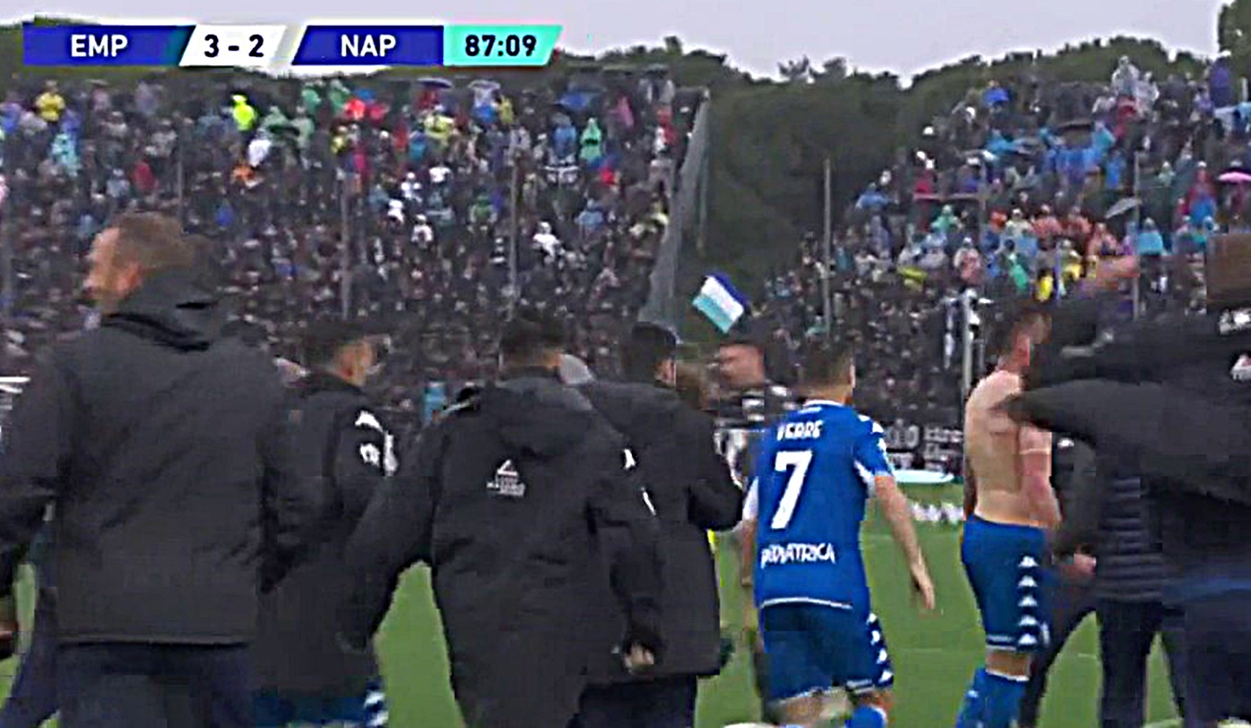 Μπλακ άουτ για τη Νάπολι και οριστικό αντίο στα όνειρα τίτλου! (vid)