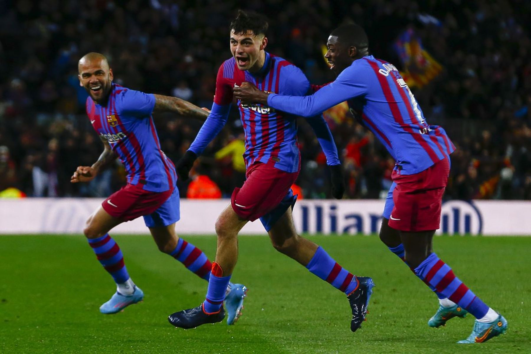 Η ενδεκάδα του Τσάβι στη Φρανκφούρτη κρύβει… εκπληξάρα