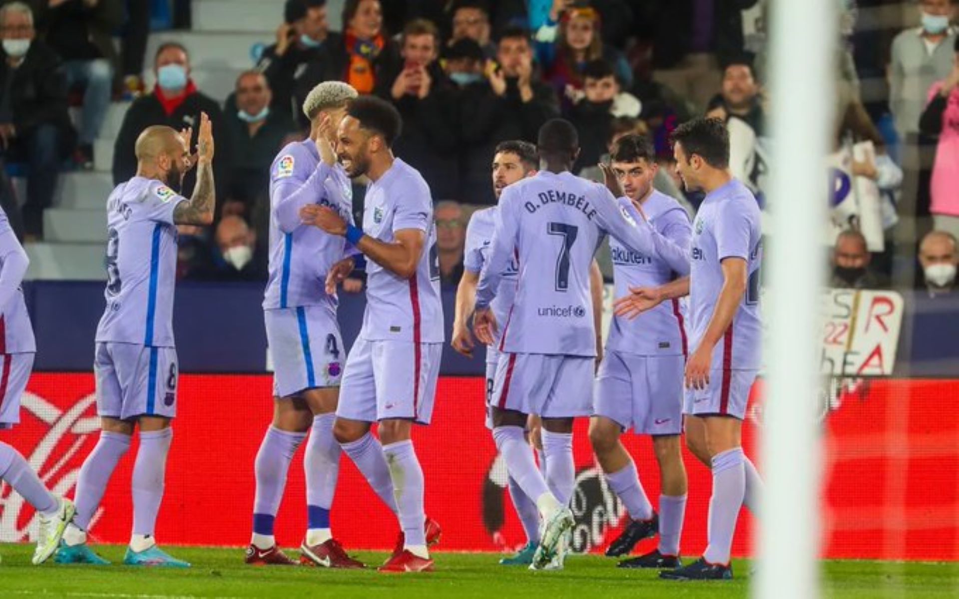 Η Μπαρτσελόνα θέλει να φτιάξει την εικόνα της παντού!