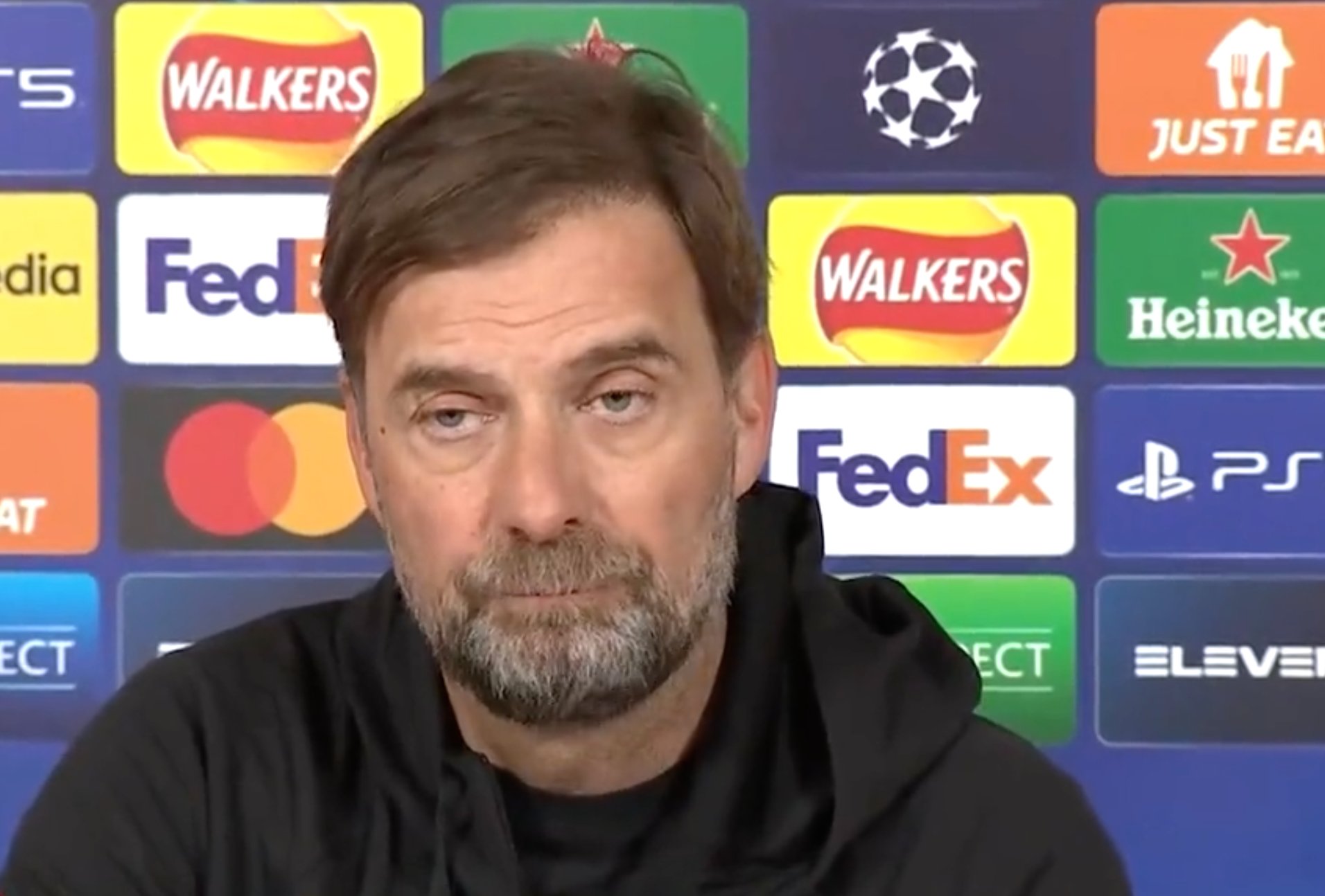 O Κλοπ έκανε τον… Κινέζο όταν τον ρώτησαν για τον Σαλάχ! (vid)